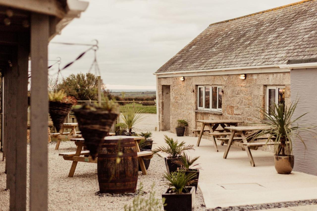 Wheal Prosper- Beautifully Fitted Wooden Lodge Helston Cornwall ภายนอก รูปภาพ