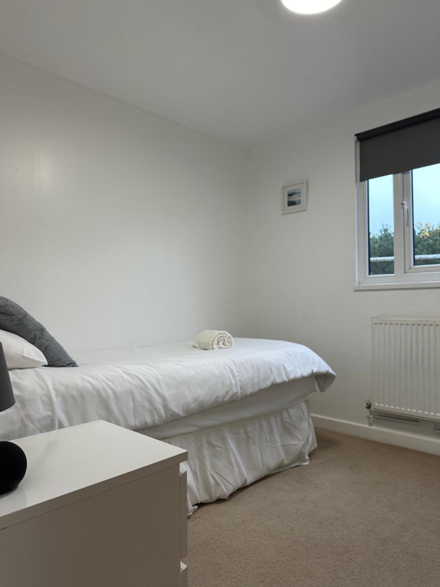 Wheal Prosper- Beautifully Fitted Wooden Lodge Helston Cornwall ภายนอก รูปภาพ